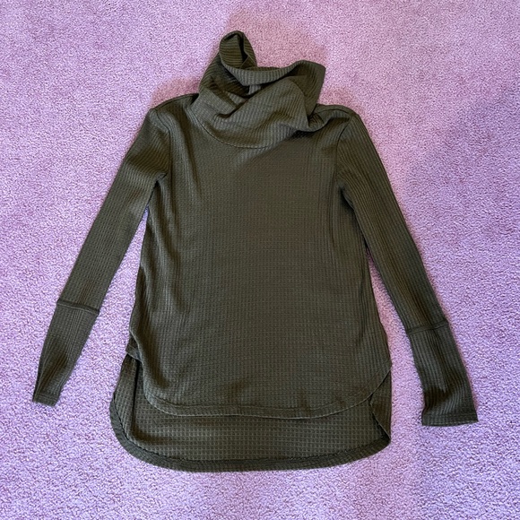 Pink Rose Tops - Pink Rose Cowl Turtleneck Top size S